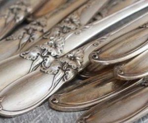 Jak wyczyścić sztućce ze srebra ? Domowe sposoby przywrócenia pięknego wyglądu srebrnym sztućcom - Porady Żabki